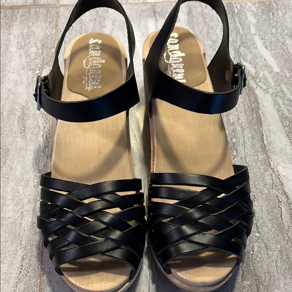Stylish Black Sandals by - Picture 5 of 6
